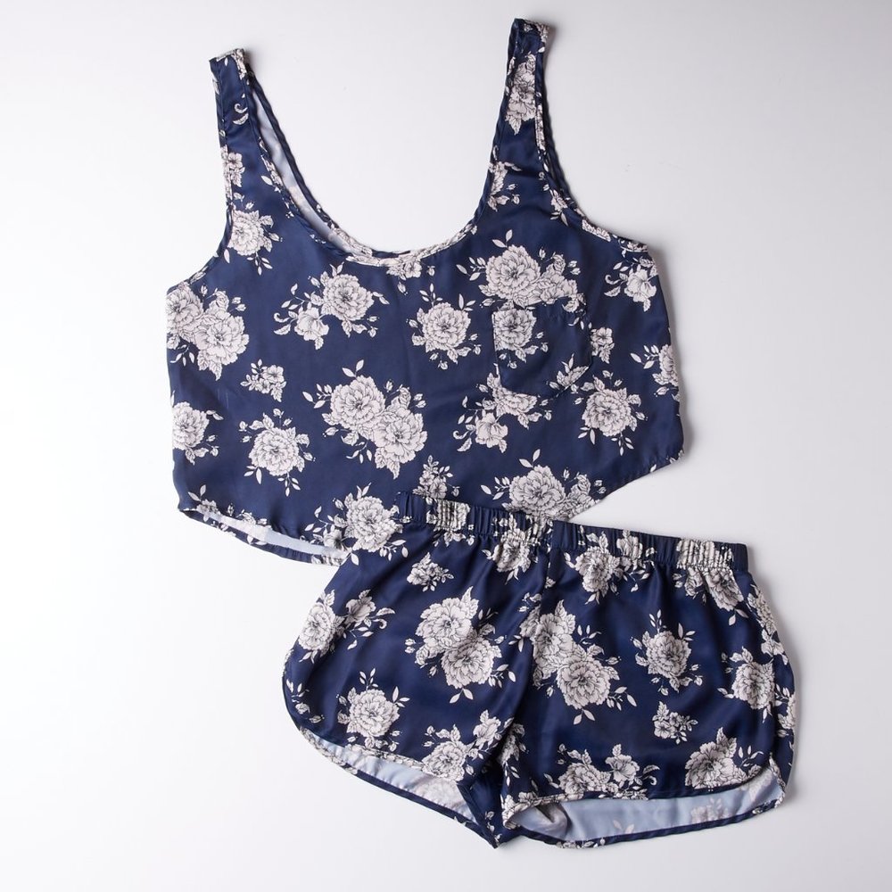 Forever 21 2 Piece Navy Floral Pj's